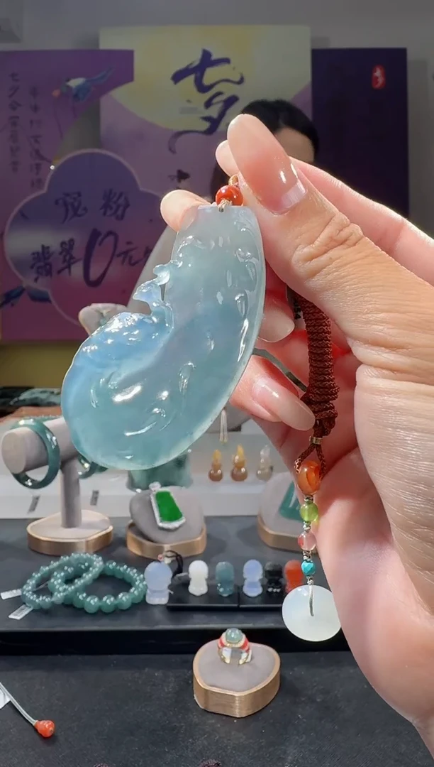 吊坠(不含链)未镶嵌翡翠凤凰