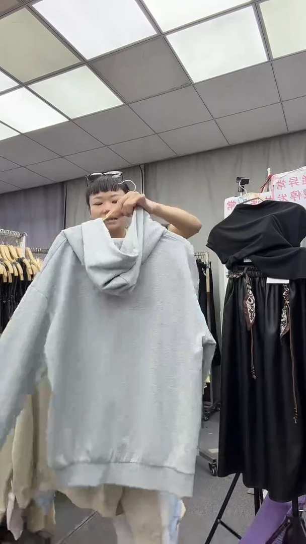 棉大哥家漂亮衣服漂亮颜色