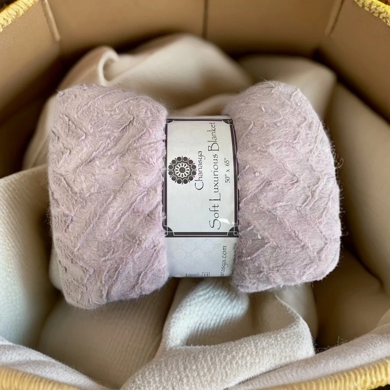 毛毯1.3*1.6m GIFT-THROW-HUG-ROSETAN花纹浅粉