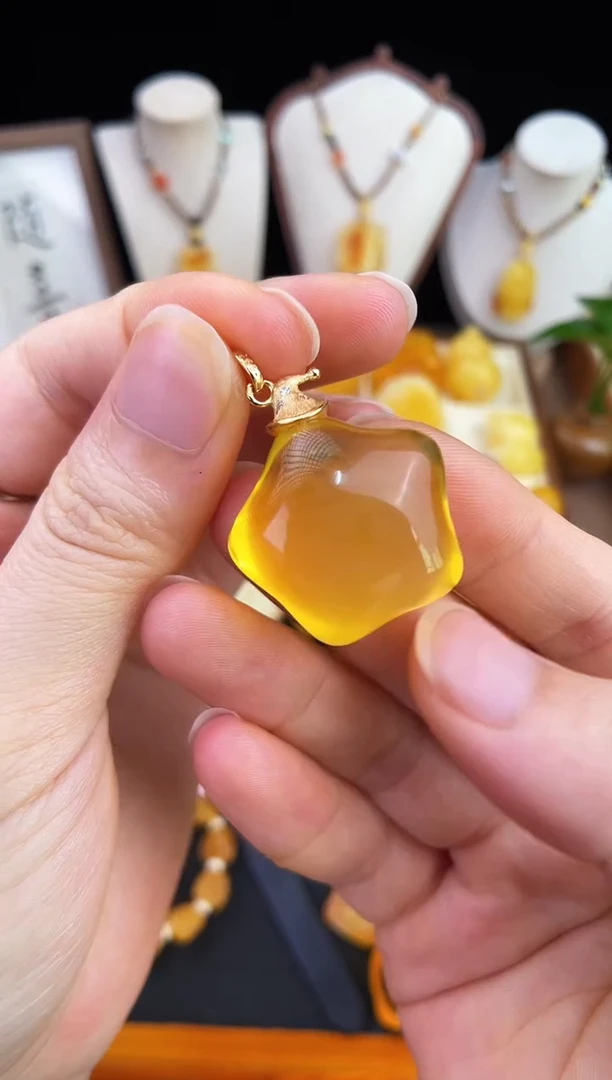 琥珀未镶嵌珠宝奇石柒月
