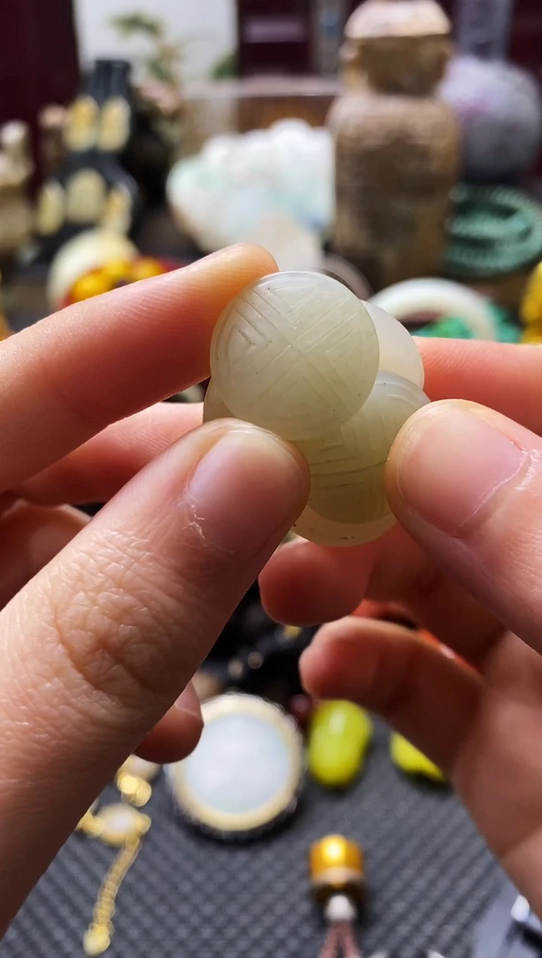 未镶嵌和田玉挂件5个扣子