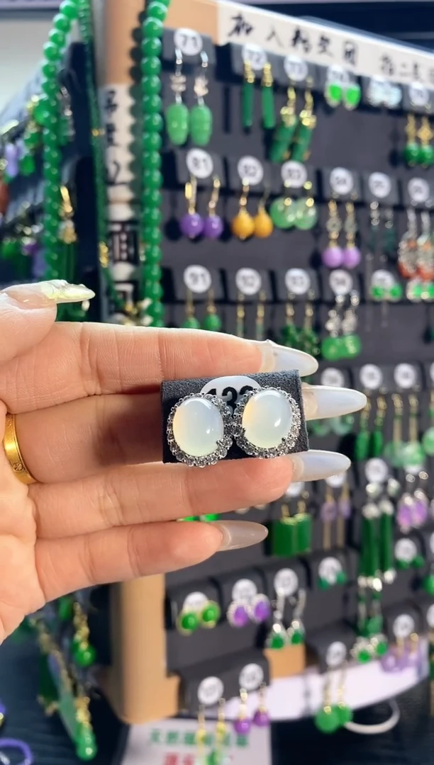 【闪购商品】翡翠颈饰银S925镶嵌133..