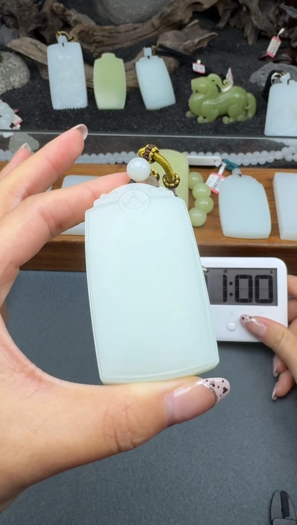 颈饰未镶嵌和田玉3