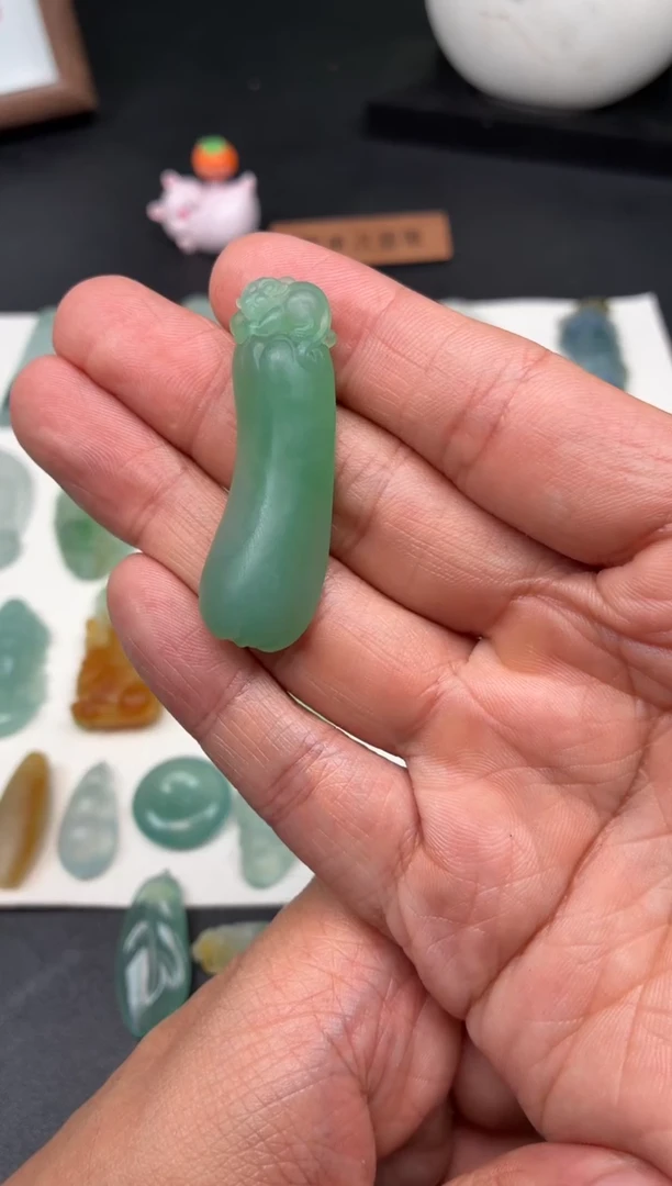 未镶嵌定制翡翠翡翠