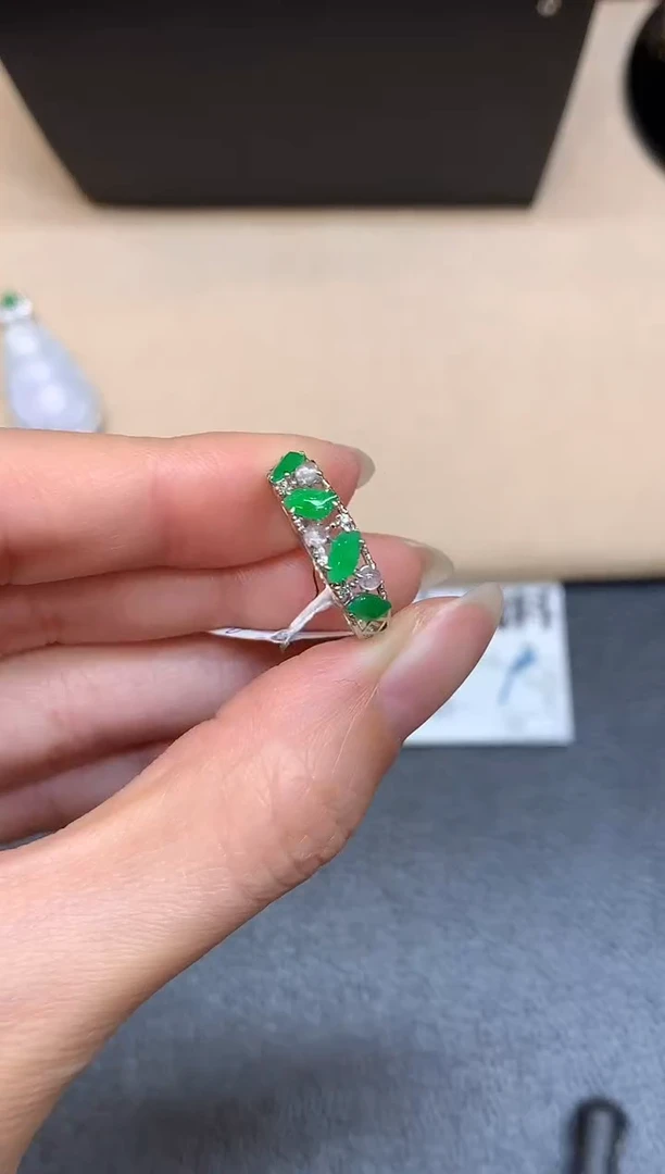 18K金镶嵌戒指翡翠7【无服务费随形【无服务费