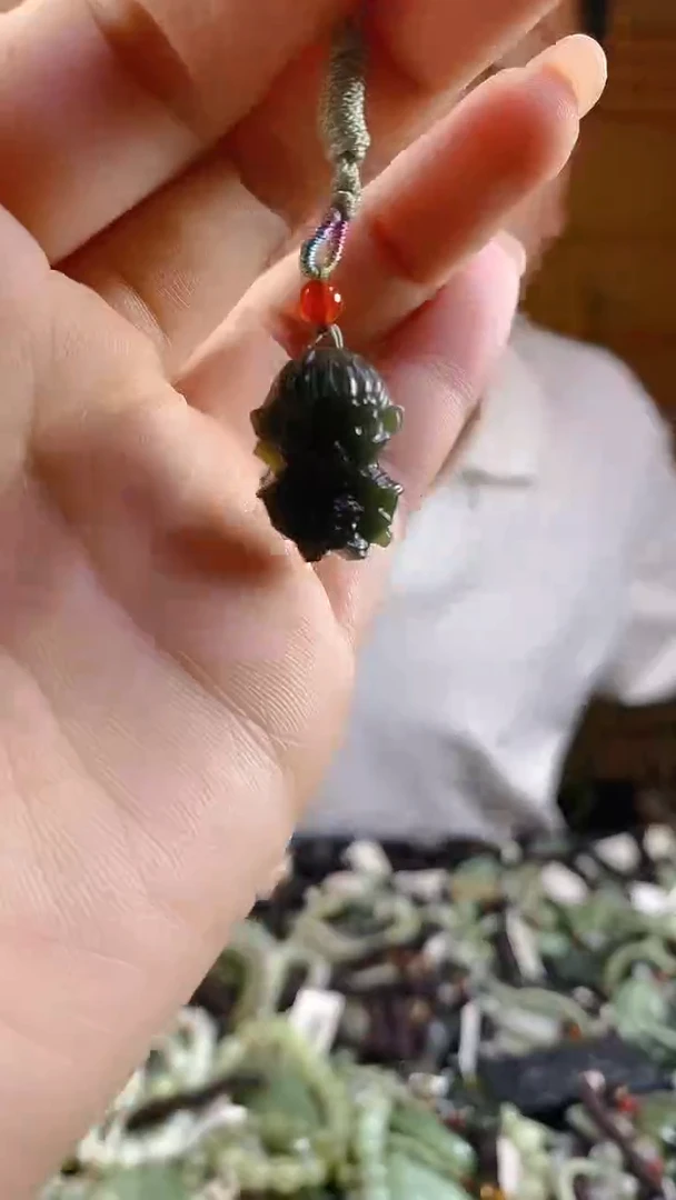 和田玉未镶嵌颈饰多样性发货，拍一发一