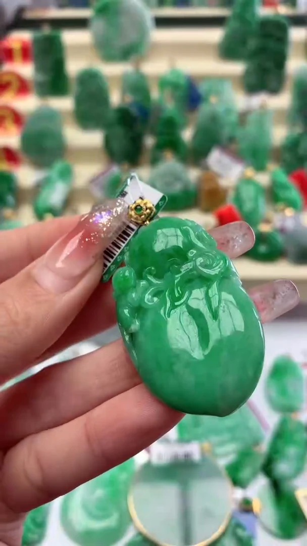 【闪购商品】翡翠颈饰18K金镶嵌挂件