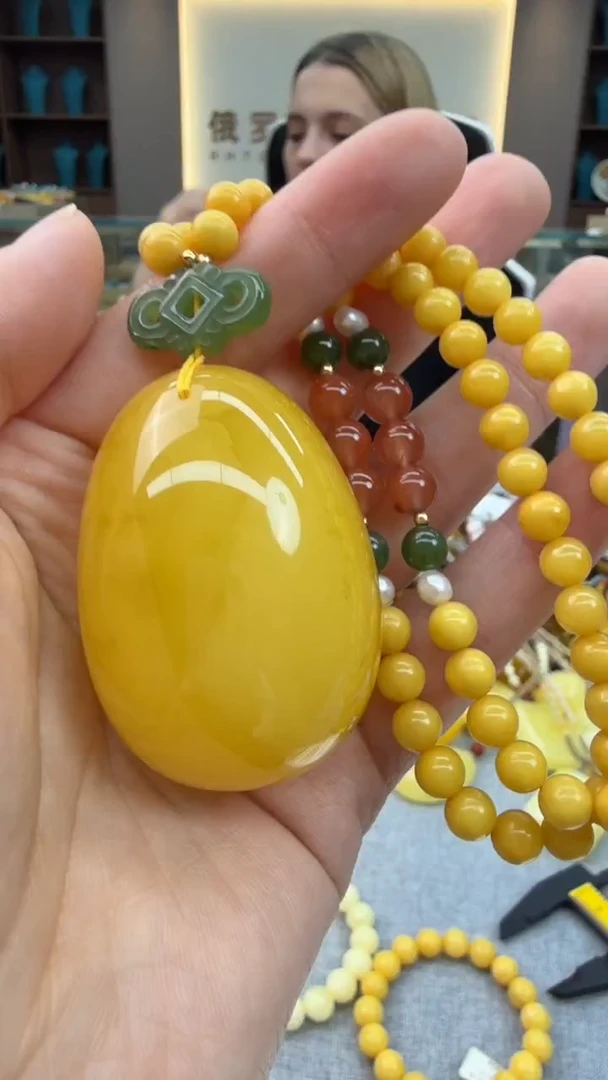 琥珀颈饰未镶嵌103号秒拍 假一罚三