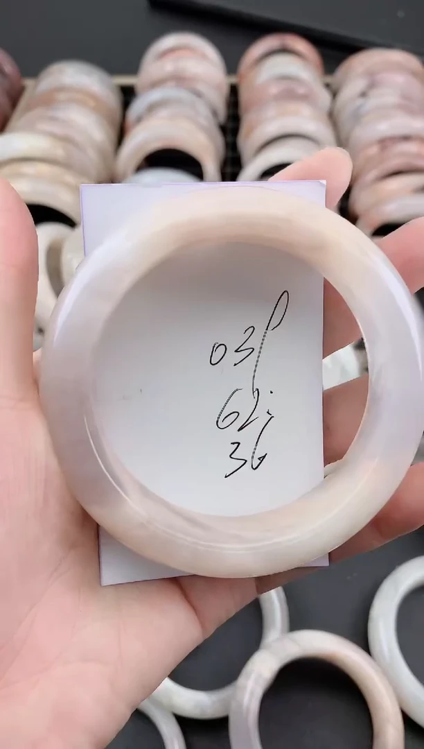 未镶嵌手镯石英质玉039