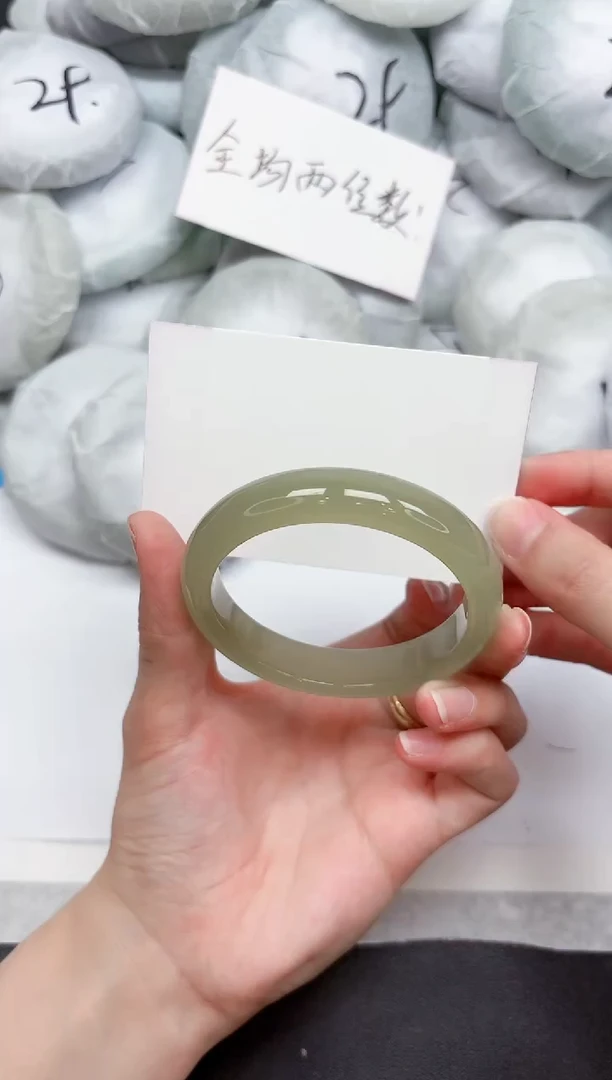 未镶嵌手镯石英质玉152-54.2