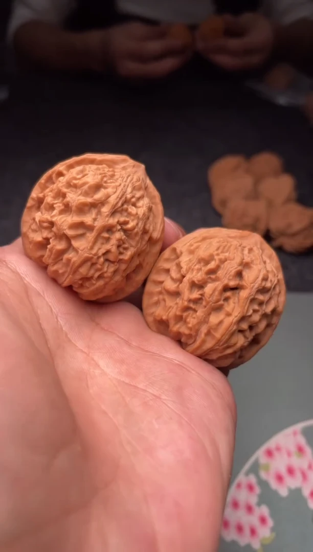 把件文玩核桃a179   牡丹 40尺