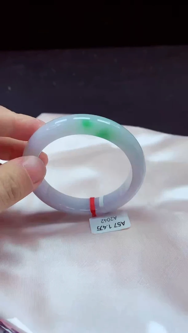 【闪购商品】翡翠手镯未镶嵌镯子57+