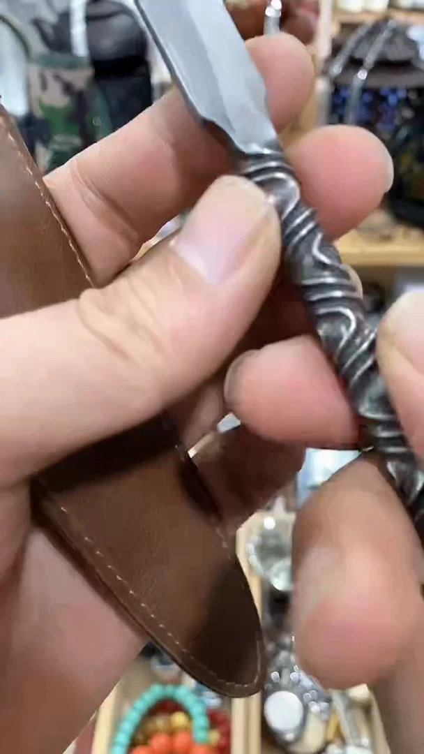 瓷片闪购商品  如图所示