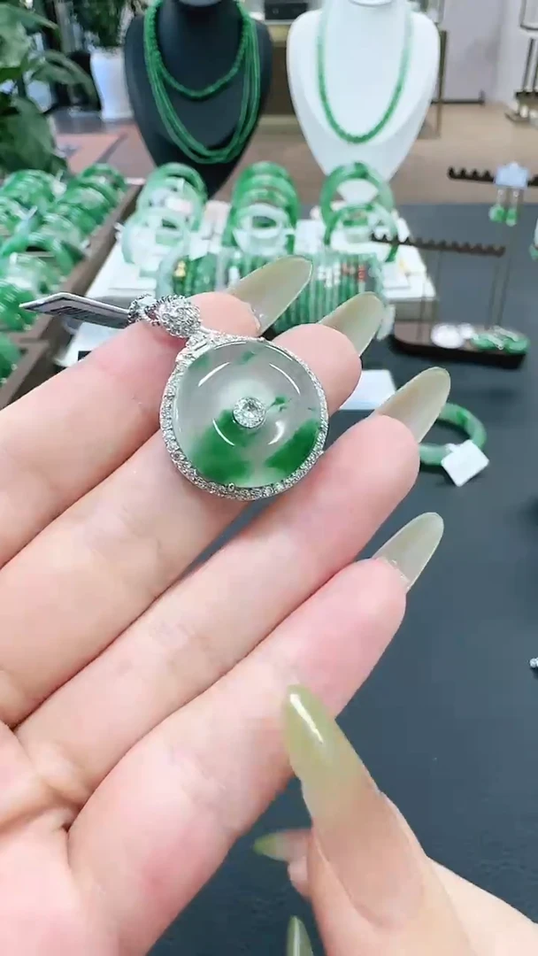 未镶嵌1石英质玉（非洲翠）/9642