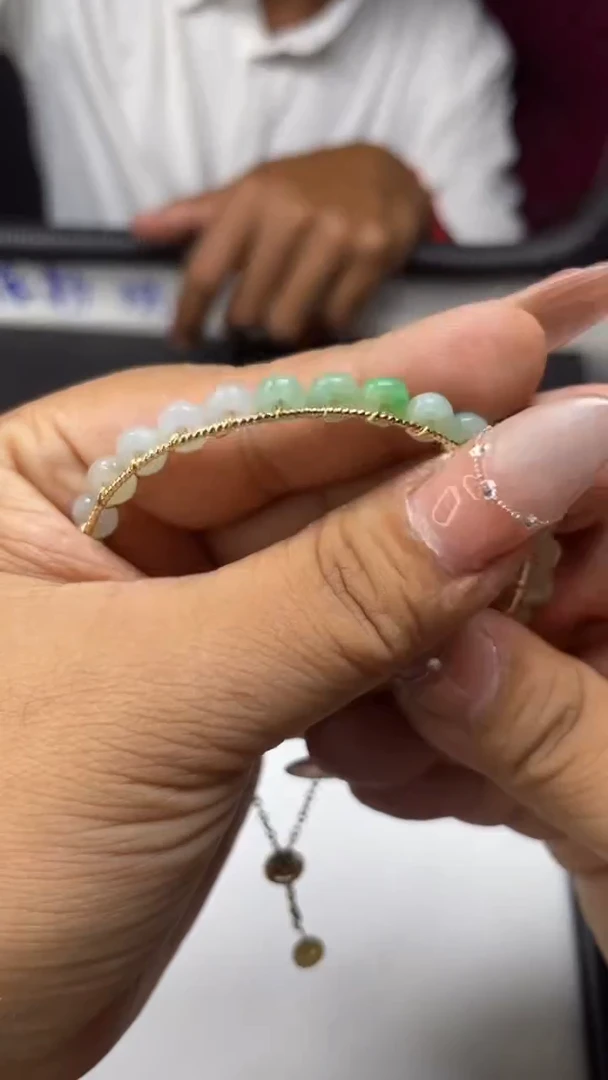 翡翠挂件未镶嵌349