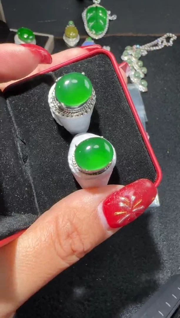 【闪购商品】翡翠戒指未镶嵌多样性发货拍一发二