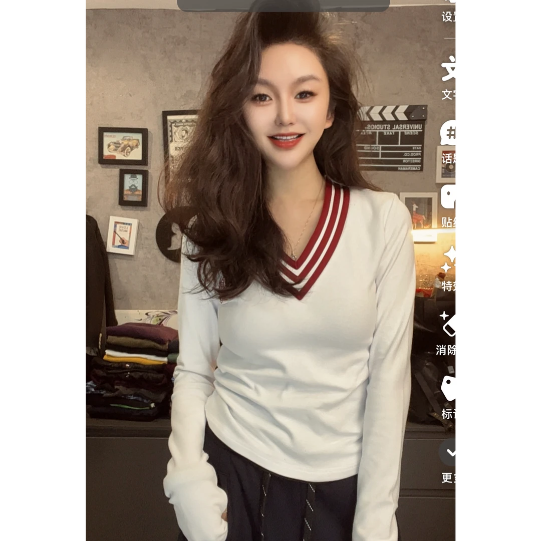 V领条纹杠洋气御姐风显瘦百搭潮流修身上衣新款时髦气质小衫女