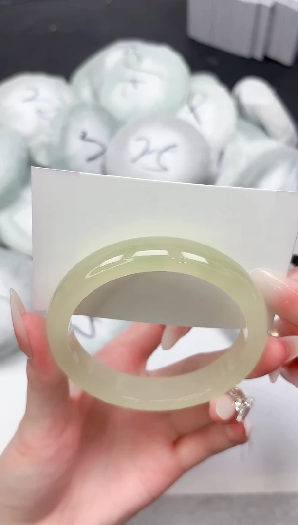 未镶嵌手镯石英质玉213-60.3