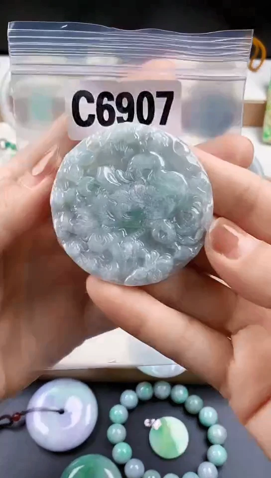 颈饰未镶嵌翡翠天然翡翠吊坠挂件