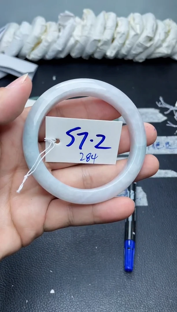 翡翠手镯未镶嵌284