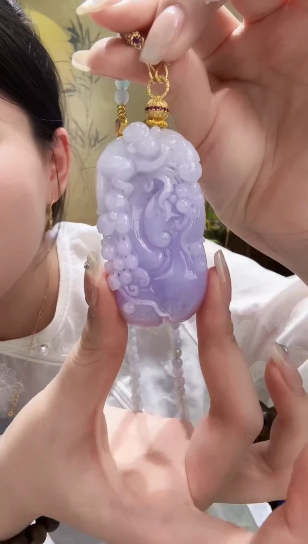 颈饰未镶嵌翡翠吊坠