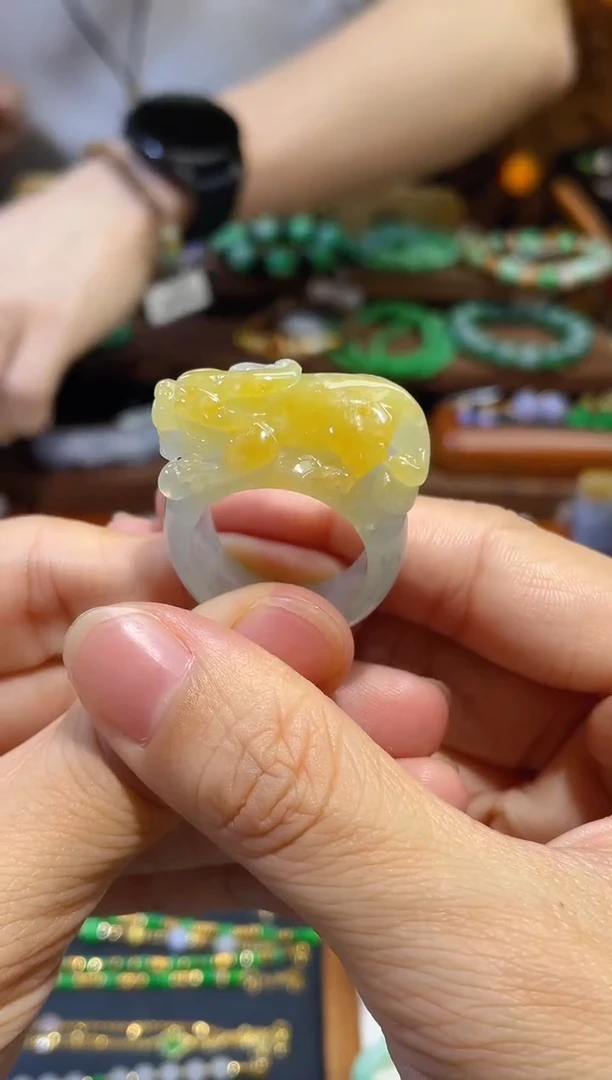 颈饰未镶嵌翡翠指环23圈口