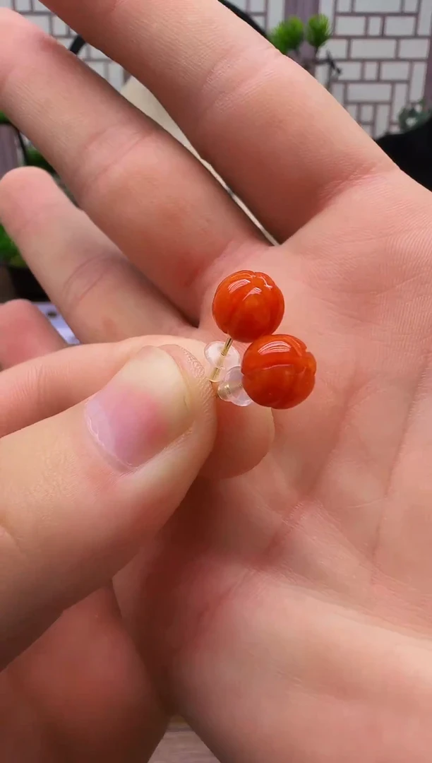 14K金镶嵌翡翠耳钉E194