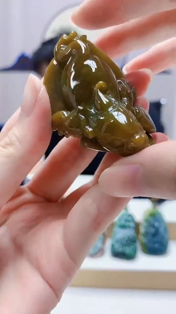 未镶嵌定制翡翠5060zm-毛货挂件吞金兽32