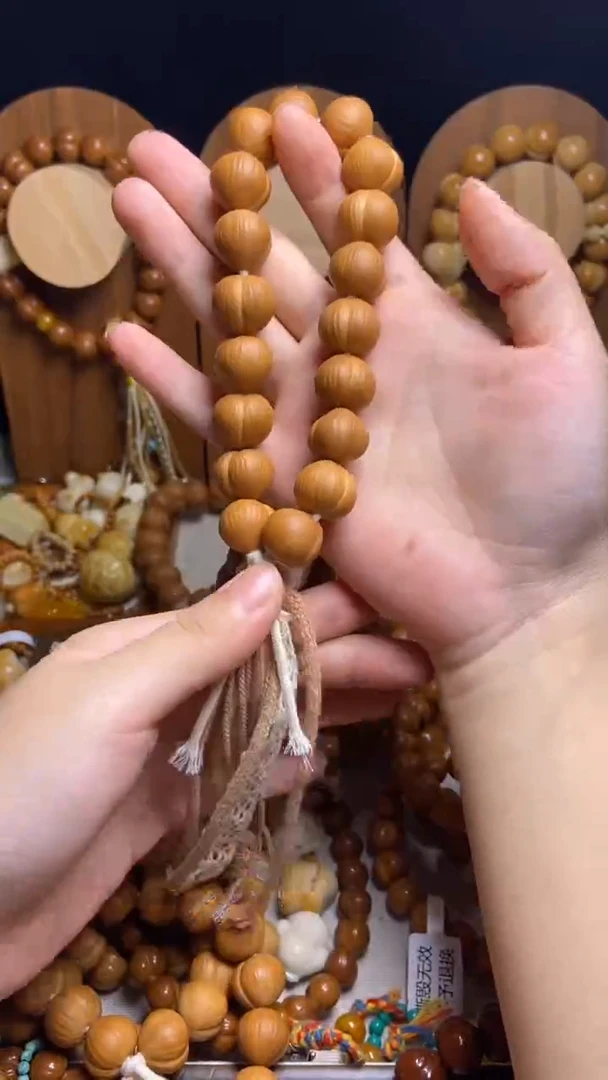 手串猴头核桃李*富全品哑光橄榄壳跑环粉白流苏手持