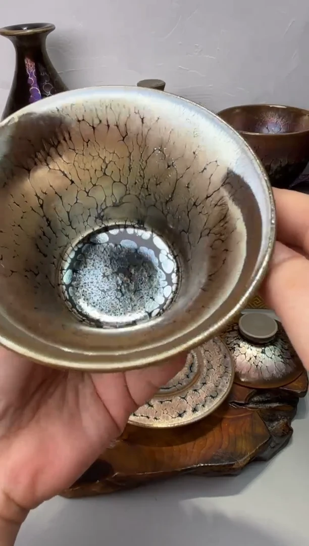 茶盏春申阁福利1套瑕品金浮雕三才