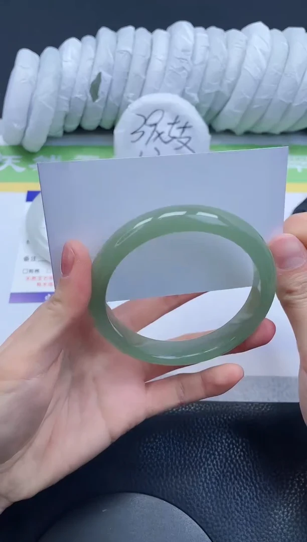 【闪购商品】石英质玉手镯未镶嵌A305-62+