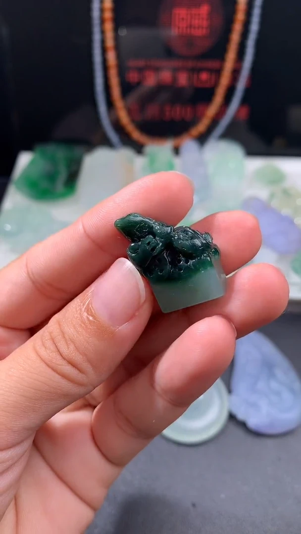 未镶嵌定制翡翠