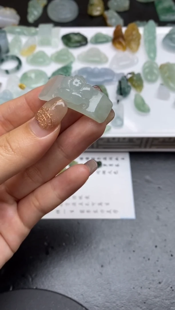 【闪购商品】定制翡翠未镶嵌翡翠毛货~