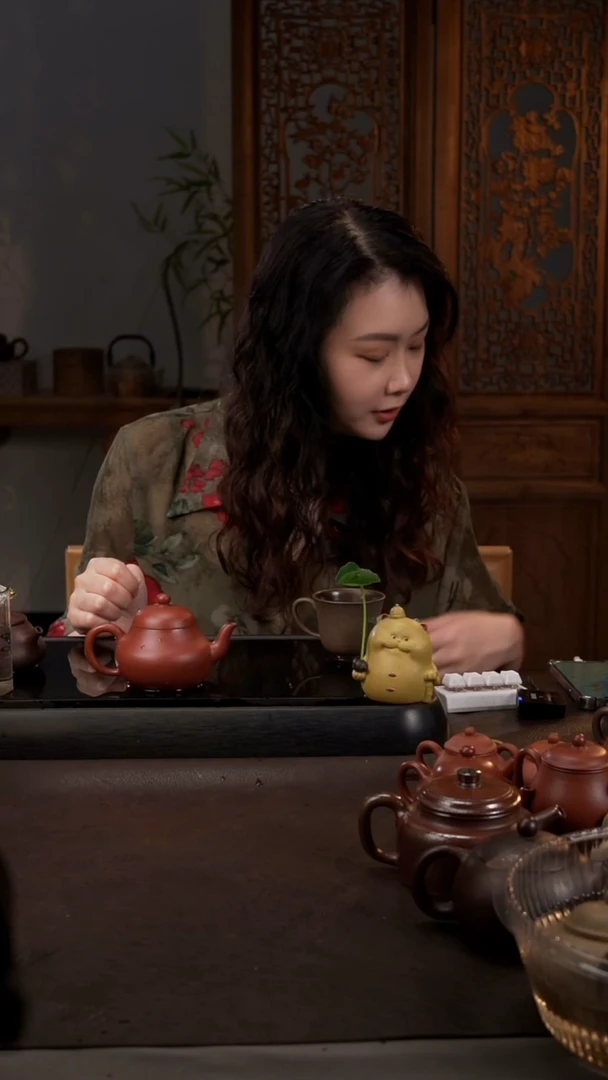 茶壶紫砂9号梨形399朱泥200毫升