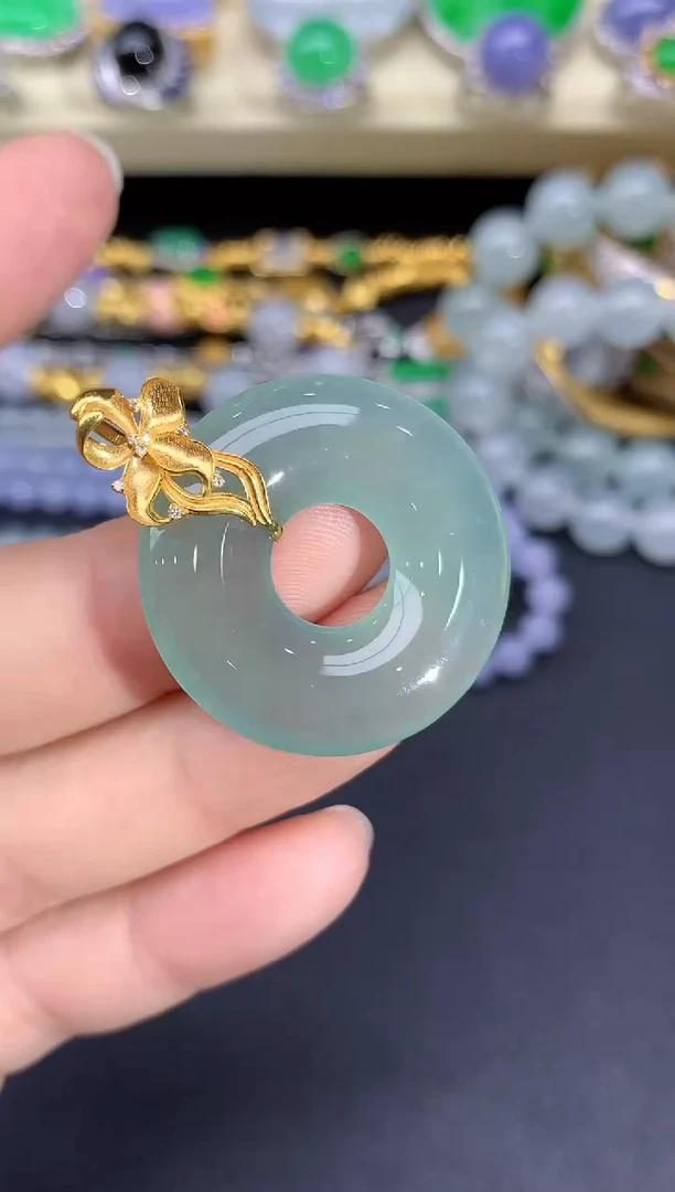 颈饰18K金镶嵌翡翠26-雪姐翡翠天天见