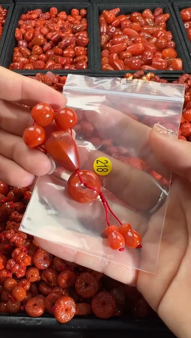 【闪购商品】南红玛瑙颈饰未镶嵌1