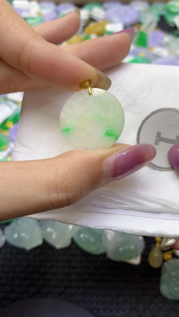 颈饰未镶嵌翡翠天然缅甸翡翠A货