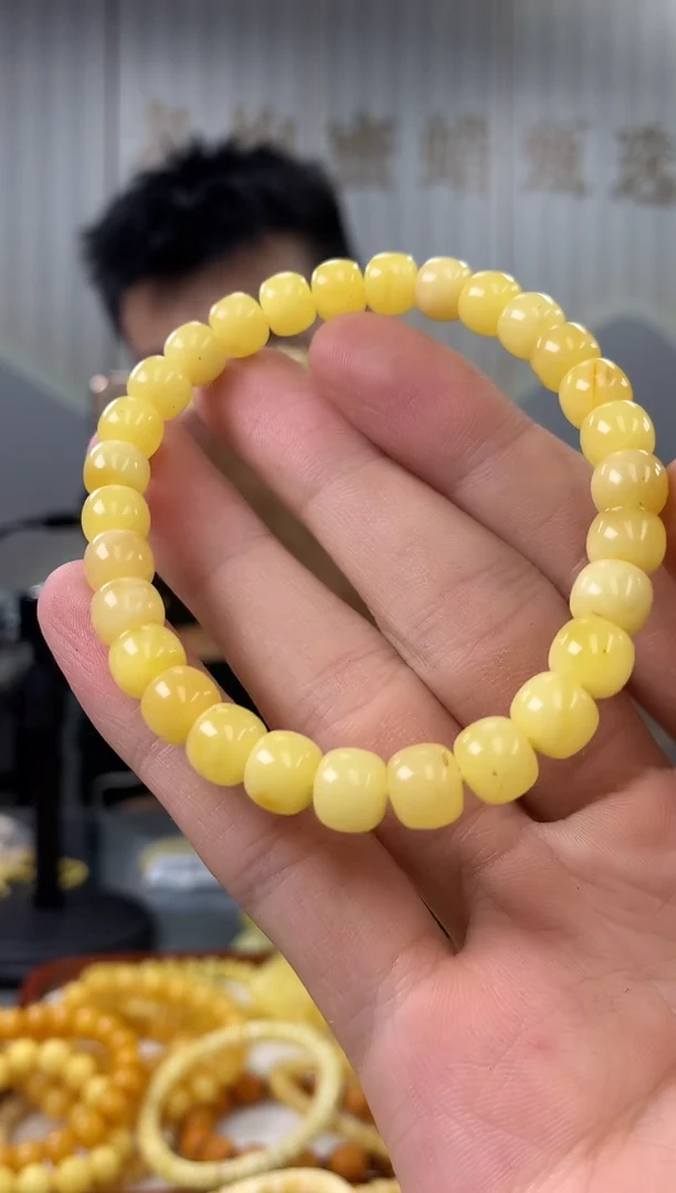【闪购商品】琥珀裸石未镶嵌手串
