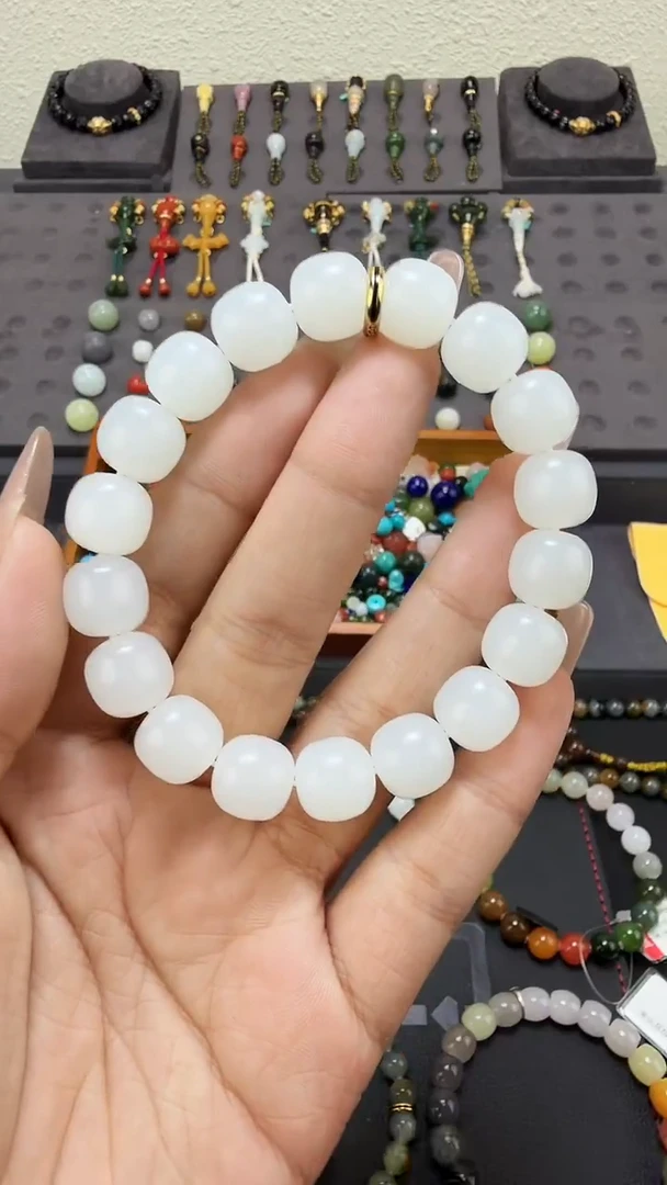 未镶嵌和田玉挂件图*12mm于田老型手串 藏物系列