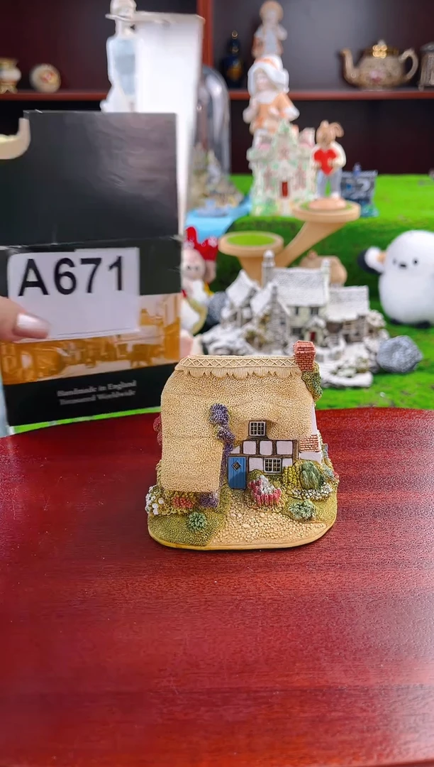 【闪购商品】紫砂茶宠Lilliput中古小房子671