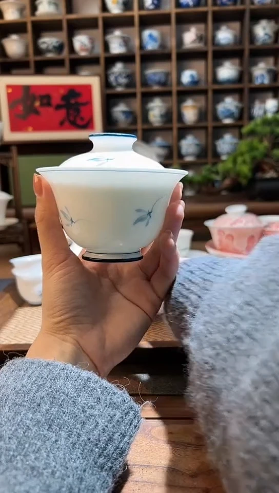 【闪购商品】手绘玉兰花大二才盖碗