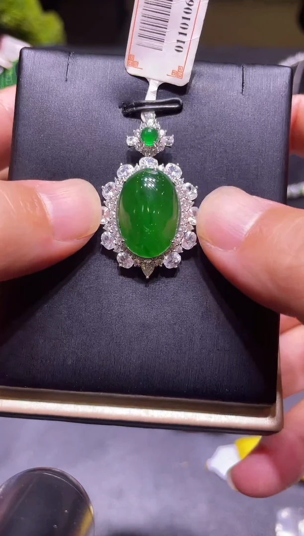 颈饰银S925镶嵌翡翠翡翠A89