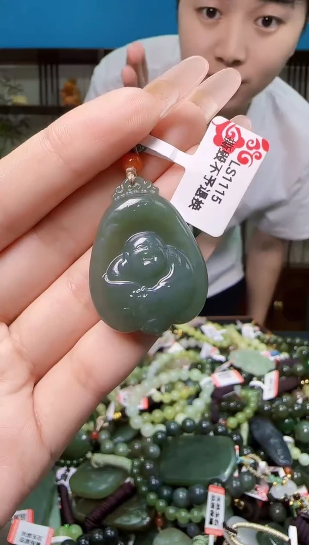 颈饰未镶嵌和田玉多样性发一