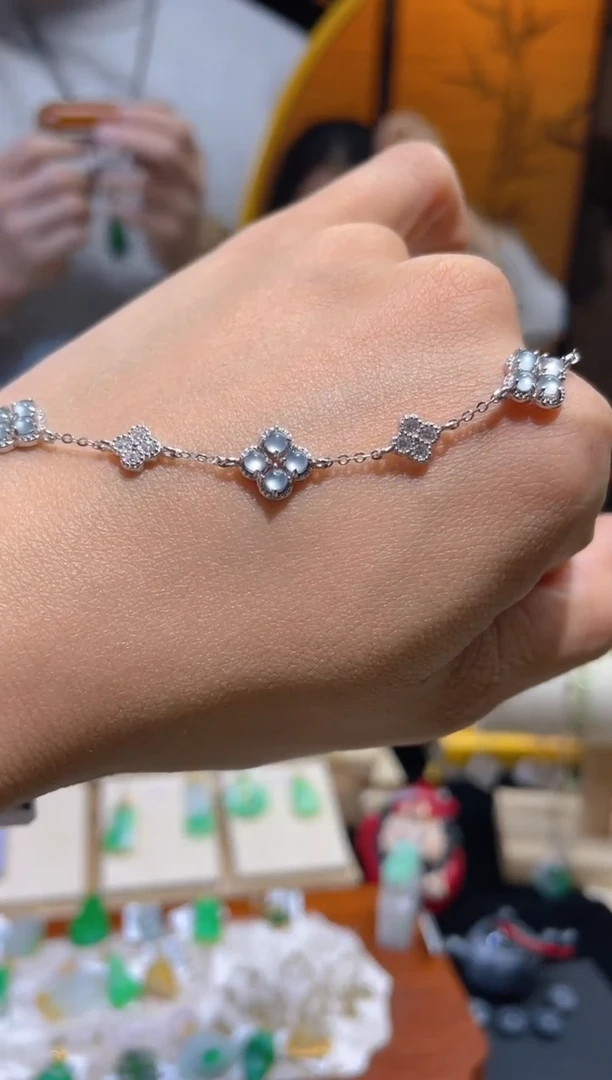 【闪购商品】翡翠颈饰未镶嵌假一赔三