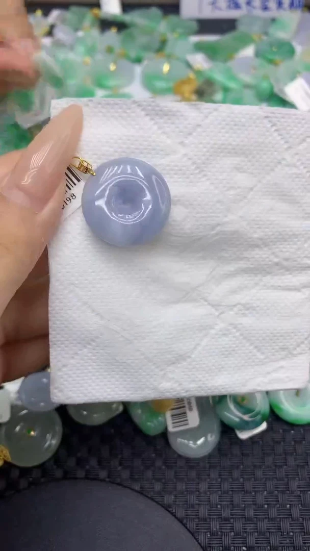 翡翠18K金镶嵌颈饰天然缅甸A货翡翠