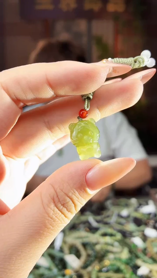 和田玉未镶嵌颈饰拍一发一