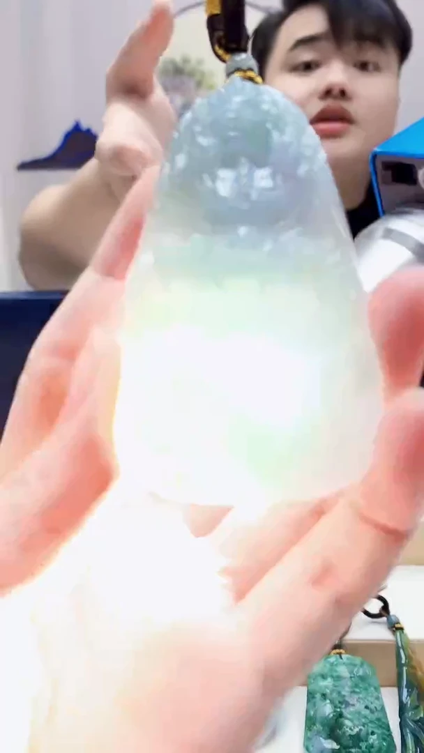 未镶嵌定制翡翠5060zm-毛货挂件27龙牌