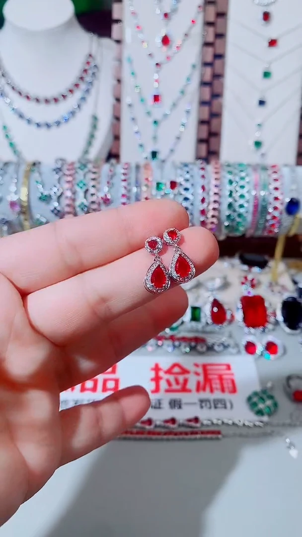 未镶嵌耳饰红宝石红宝石水滴耳钉