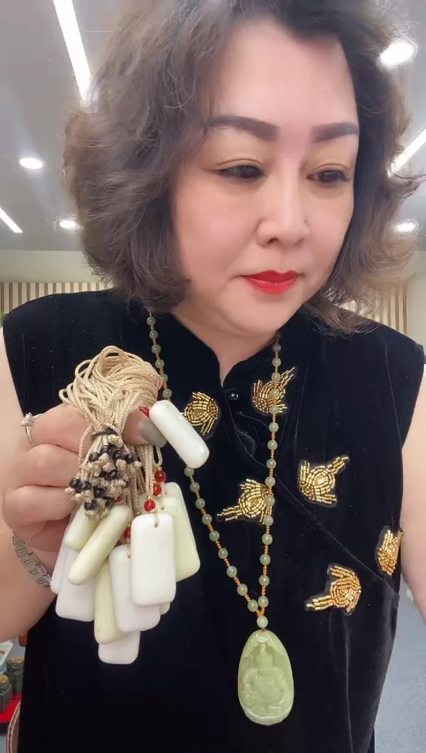 未镶嵌蛇纹石玉吊坠多样式发货随机发一