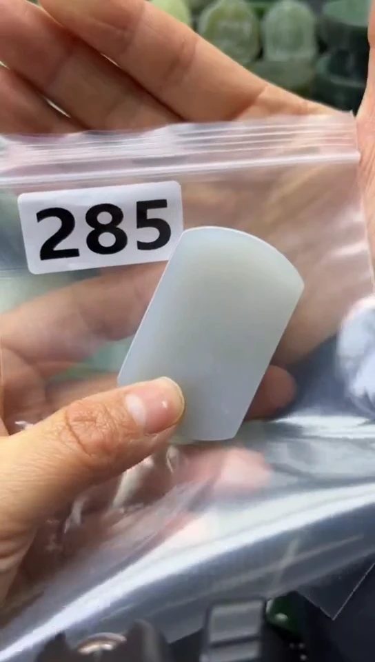 未镶嵌和田玉珠宝半成品牌子